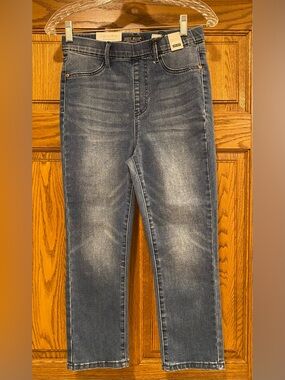 Judy Blue High Waist Skinny Capri Jeans Size 3/26 NWT Stretch Denim